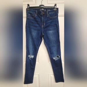 Women's/Juniors Hollister Size 9 Regular Blue Denim High-Rise Skinny Jeans.